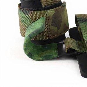 Sangles de poignet en néoprène camouflage pour l'entraînement de musculation - Sangles douces antidérapantes - Product Image 2