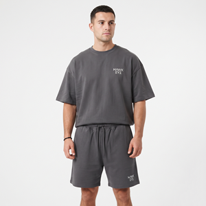 Ensemble T-shirt et short tendance personnalisé pour homme – Haut à manches courtes et col rond, tenue de sport décontractée et stylée - Product Image 5