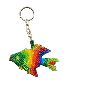 Porte-clés de Noël artisanal en perles de rocaille avec sangle brodée, breloque de sac décorative personnalisable et écologique - Product Image 1
