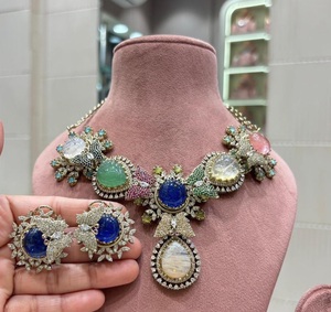 Ensemble Collier et Boucles d'Oreilles en Laiton Plaqué Or avec Moissanite, Qualité Premium, Tendance, pour Femme, Idéal pour Fiançailles, Anniversaire, Mariage, Fête - Product Image 2