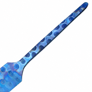 Hoja de cuchillo azul con patrón, filo afilado y espiga larga y estrecha para la fabricación de mangos personalizados y proyectos de bricolaje de cuchillos. - Product Image 1