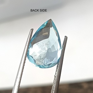 Piedra Preciosa Suelta de Aguamarina Azul Hielo Natural de 4.40 Quilates, Corte Pera Facetado, Translúcida - Product Image 6