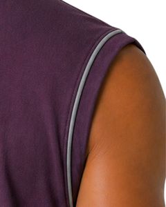 เสื้อกล้ามผู้ชายสีม่วงพลัม ผ้าคอตตอนเจอร์ซีย์พรีเมียม สำหรับออกกำลังกาย ฟิตเนส ลำลอง ใส่สบายในฤดูร้อน น้ำหนักเบา ระบายอากาศได้ดี ทรงพอดีตัว - Product Image 3