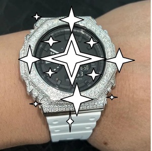 Montre pour homme en moissanite avec affichage analogique-numérique et bracelet en silicone blanc - Product Image 1