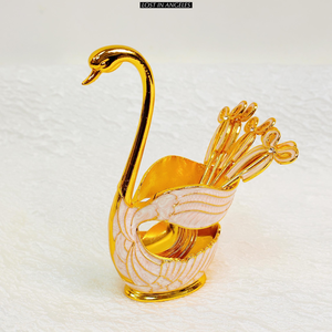 Juego de Cucharas Decorativas Bañadas en Oro con Soporte en Forma de Cisne, Cucharas de Té Doradas de Lujo para Regalo y Decoración de Mesa - Product Image 5