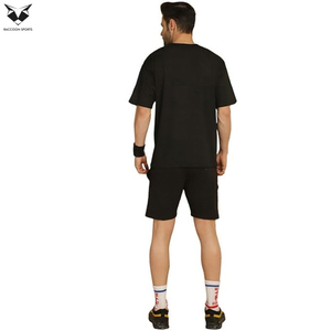 Ensemble court d'été respirant, t-shirt oversize en coton à col rond et manches courtes, style streetwear, et short d'été. - Product Image 2