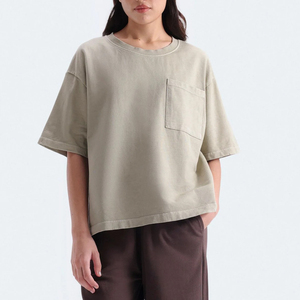 เสื้อยืดคอกลมสีเบจสำหรับผู้หญิง ผ้าฝ้าย 100% ทรงปกติ แขนสั้น สไตล์ลำลอง มีกระเป๋า ใส่ได้ทุกฤดู ระบายอากาศได้ดี เป็นมิตรกับสิ่งแวดล้อม แห้งเร็ว - Product Image 1