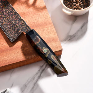 Cuchillo de cocina profesional de cobre damasco con mango moderno de madera y resina para preparación culinaria de alta gama - Product Image 5