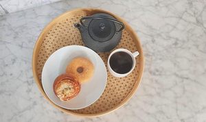 Plateau de service rond en bois |   Plateau décoratif en bois pour le thé, le café, les collations, le petit-déjeuner, la table à manger, la cuisine, la décoration de la maison - Product Image 4