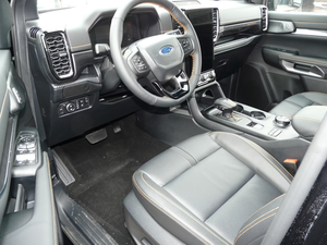 Camioneta Eléctrica 4x4 de Doble Cabina, Interior Premium, Largo Alcance, Vehículo Utilitario Eléctrico, Carga Rápida, Alto Rendimiento - Product Image 6