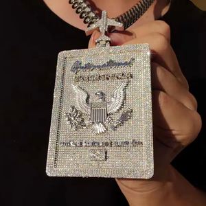 Pendentif Lettre Hip Hop en Or 18K Plaqué Or avec Diamants Sertis, Breloque Rectangulaire Personnalisée à Mousqueton Avion - Product Image 3