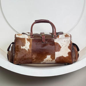 Bolsa de viaje de piel de vaca para mujer, novedad de lujo al por mayor, bolso de hombro con flecos y tachuelas, conjunto combinado de diseñador a la moda - Product Image 5