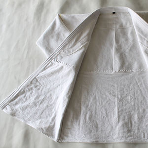 ชุดยูโดกิโมโน น้ำหนัก 750 กรัม ชุดยูโดสำหรับผู้ชาย ผ้าสำหรับยูโด - Product Image 3