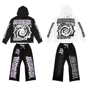 Ensemble de survêtement unisexe OEM personnalisé en gros, style streetwear épais, avec pantalon de survêtement court délavé à l'acide, effet usé et strass, et sweat à capuche - Product Image 3
