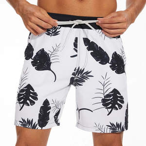 Shorts décontractés pour hommes gris clair, écologiques, imprimés par sublimation tie-dye, en satin, séchage rapide, taille mi-haute, avec cordon de serrage et poches - Product Image 1