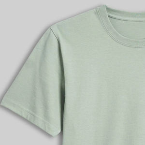 Camiseta de Mujer de Diseño Minimalista con Material Cómodo para Compradoras, Colección Verano 2026, Precio Económico, Material Suave con Logotipo - Product Image 3