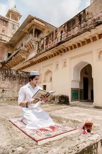 Premium Quality Luxury Wool Muslim <b>Prayer</b> <b>Mat</b> Soft Islamic <b>Prayer</b> Rug Comfortable for Daily Worship Available At Best Price - Product Image 2