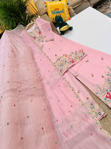 Ensemble de costume palazzo Fendy brodé de qualité supérieure avec dupatta assorti pour femme, ensemble Kurti palazzo Fendy de créateur avec broderies lourdes - Product Image 6