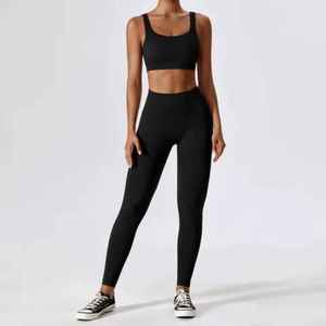 Ensemble de survêtement 2 pièces pour femme : Brassière de sport et short taille haute pour la gym, la course et le yoga - Product Image 5