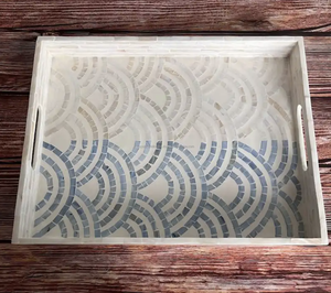 Plateau de service MOP de qualité supérieure en bois fabriqué à la main avec incrustation de nacre et de résine Taille personnalisée - Product Image 1