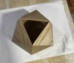 Meilleure vente de haute qualité forme hexagonale en bois d'acacia urne pour animaux de compagnie pré-crémation gravé porte-cendres commémoratif du Viet Nam - Product Image 2