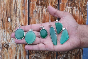 Colgante de Ónix Verde Natural al por Mayor, de Formas Mixtas, Chapado en Plata de Ley 925, Colgante de Piedra Preciosa Hecho a Mano, Joyería Cabujón a Granel - Product Image 4