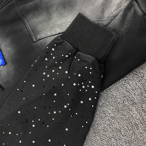 Sudadera con Capucha de Algodón 100% Transpirable con Estampado de Estrellas y Letras Brillantes, Estilo Hip Hop Oversize para Hombre, Colección Limitless Being - Product Image 4