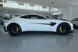 Aston Martin Vantage 2023 Usado - Product Image 1