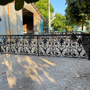 Modern Balcony Railing Custom Iron Balcony Railings Stylish Outdoor Balcony Protection with Powder Coated Durable Finish - Product Image 4