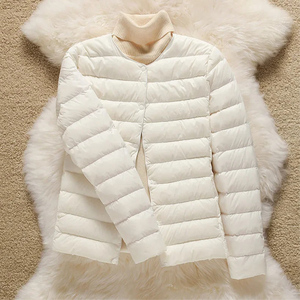 Veste matelassée d'hiver en toile respirante de haute qualité avec fermeture éclair, col montant et logo frontal coupe-vent - Product Image 3