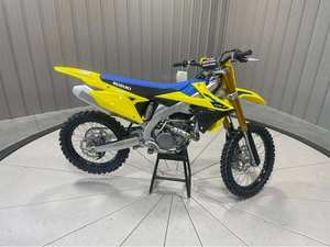 Motocicleta Todoterreno de Alto Rendimiento 2025 RM-Z 250 RM-Z 450 en Venta con 3 Años de GARANTÍA - Product Image 3