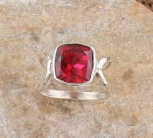 Bague de déclaration en argent sterling 925 avec quartz rouge naturel serti clos, pour femme, bijoux de mode, vente en gros - Product Image 1