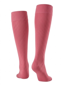 Chaussettes classiques pour tous les jours, construction confortable, tissu tricoté durable, accessoire de chaussure, article vestimentaire essentiel - Product Image 2