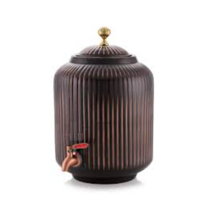 Distributeur d'eau en cuivre pur avec motif floral gaufré antique, Matka artisanal ayurvédique pour le stockage de l'eau avec robinet anti-fuite - Product Image 4