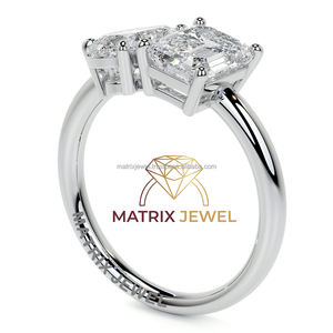 Pera y diamante de moissanita de corte esmeralda Toi et Moi perfecto para compromiso o anillo de diamante de aniversario para ella - Product Image 2