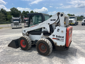 Cargadora Compacta de Dos Velocidades con Dirección en Todas las Ruedas A770 2014, Equipo de Construcción de Uso Pesado - Product Image 2
