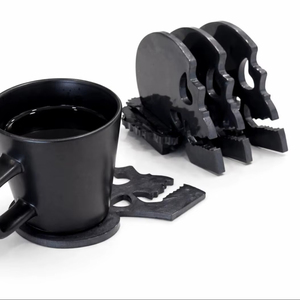 Posavasos de Metal Negro con Diseño de Calavera Premium, Adecuados para Decoración de Cafeterías, Protección de Mesas y Estilo Gótico, de la India - Product Image 1