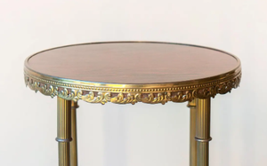 Nouvelle arrivée : Table d'appoint ronde en laiton français sur mesure, avec bordure décorative en filigrane et pied cannelé, table basse décorative pour boissons, vente en gros - Product Image 2