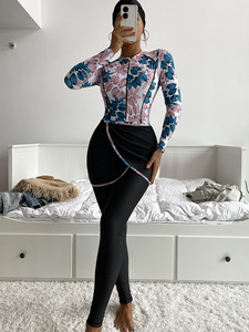 Traje de baño de poliéster, recién llegado, estilo occidental, floral, con cuello en V, con cordón ajustable, de una pieza, hecho a medida, reciclado. - Product Image 4