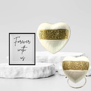 Urna Conmemorativa para Cenizas de Humanos y Mascotas, Pequeño Recuerdo/Urna para Compartir Cenizas Grabada en Níquel y Esmalte Blanco Marfil - Product Image 6