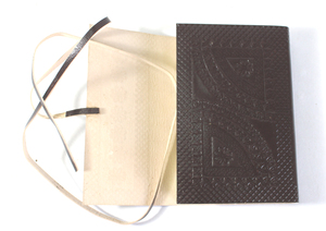 Hermoso diario de cuero con cubierta en relieve, hecho a mano con papel de algodón reciclado, estilo antiguo, libre de ácido, regalo para escritores. - Product Image 3