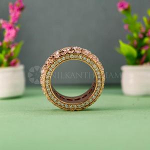 Anillo de eternidad con diamantes redondos cultivados en laboratorio, diseño moderno, en oro rosa, para mujer, de proveedor indio. - Product Image 2