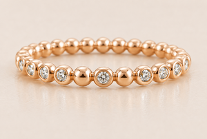 Anillo Moderno de Oro Sólido de 14K con Topacio Azul Minimalista, Joyería Fina Geométrica Apilable, Personalizable OEM, Elegante para Uso Diario - Product Image 4