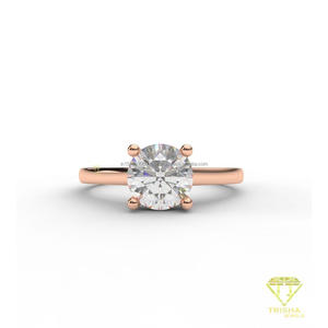 Bague de fiançailles solitaire en moissanite taille ronde en or jaune, classique à quatre griffes, pour femme - Product Image 5
