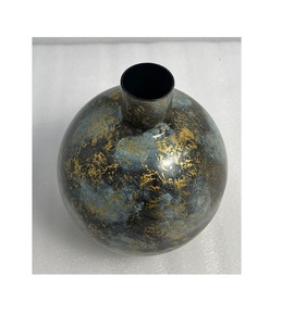 Maceta de Hierro Estilo Antiguo con Acabado en Pátina Negra y Dorada para Exhibición de Plantas Decorativas en el Hogar y Jardín - Product Image 2