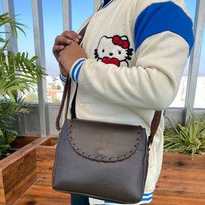 Nouveauté 2024 sac à bandoulière en cuir véritable personnalisé sac à bandoulière en cuir de vachette de haute qualité sac à main de luxe sac à bandoulière de créateur - Product Image 3