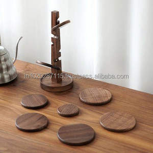 Hermoso posavasos de madera hecho a mano de madera maciza con esmalte natural perfecto para la decoración de la mesa de comedor de la cocina de granja rústica - Product Image 3