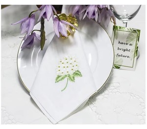 Serviettes de table en coton brodées sur mesure, motif hortensia, durables, lavables en machine, pour événements à domicile et mariages - Product Image 6