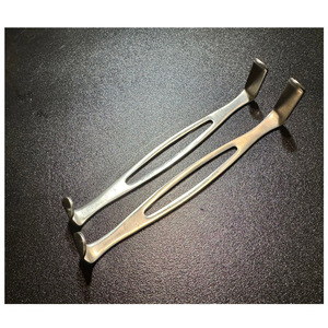 Retractor Arme-Nave en Oferta - Acero Inoxidable de Alta Calidad para Uso Médico y Quirúrgico - Product Image 2
