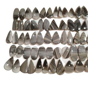 หินอาเกตสีน้ำตาลธรรมชาติแบบขายส่ง คู่หินคริสตัลเรียบแบบคาโบชอง ด้านหลังแบน คุณภาพสูง หินควอตซ์บำบัด รูปทรงผสม ขนาด 20-45 มม. น้ำหนัก 8-12 กรัม - Product Image 2